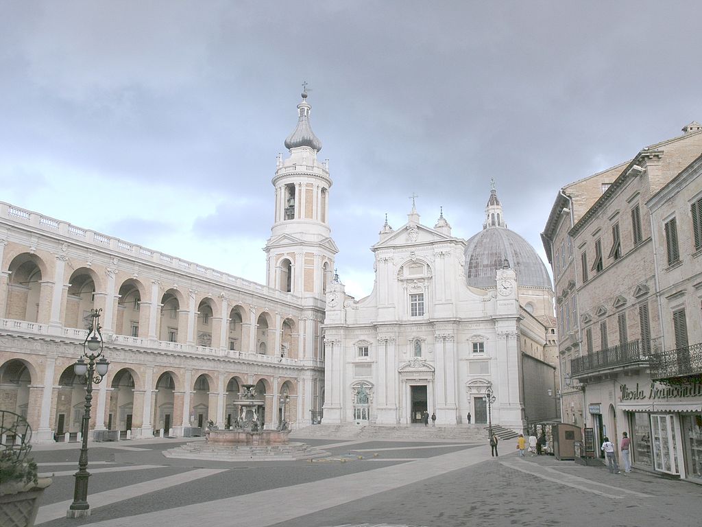 Foto di Peter Geymayer | Public Domain PELLEGRINAGGIO A SAN GIOVANNI ROTONDO E LORETO