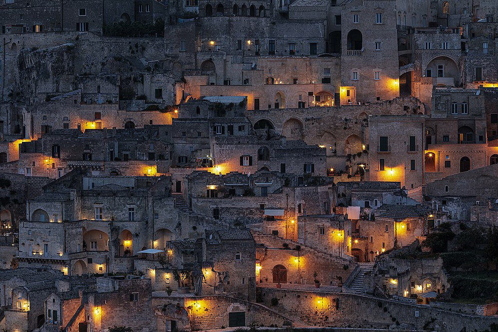 Foto di Maurizio Moro5153 | CC-BY-SA-4.0 Magica notte tra i Sassi di Matera